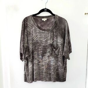 POL Grey Zebra Print Tee NWT